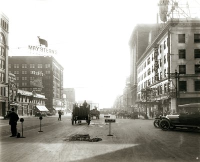 Blick auf die Zwölfte Straße, nach Süden von der Locust Street von Unknown